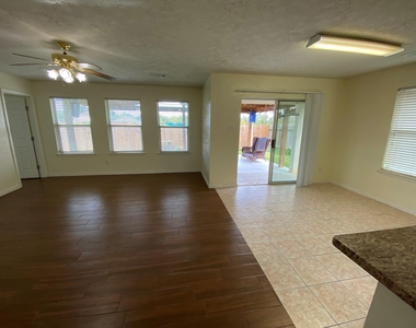 2818 Orchid Tree Lane - Photo Thumbnail 5