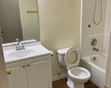 2818 Orchid Tree Lane - Photo Thumbnail 12