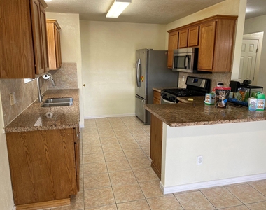 2818 Orchid Tree Lane - Photo Thumbnail 4