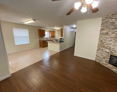 2818 Orchid Tree Lane - Photo Thumbnail 7