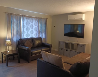 46 Townhouse - Photo Thumbnail 4