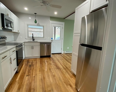 189 East Bow - Photo Thumbnail 8