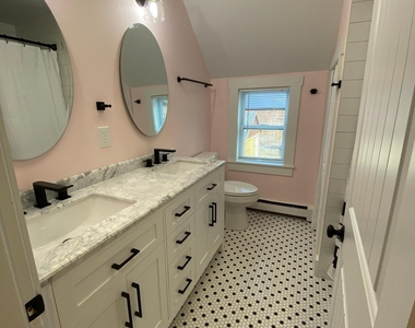 189 East Bow - Photo Thumbnail 14