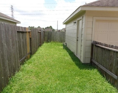 16807 Mammoth Springs Dr - Photo Thumbnail 34