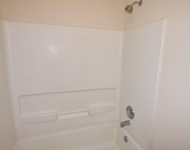 16807 Mammoth Springs Dr - Photo Thumbnail 32