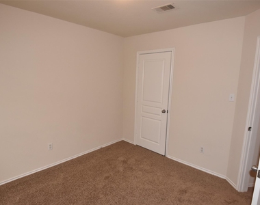 16807 Mammoth Springs Dr - Photo Thumbnail 6