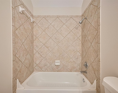 20834 Avery Cove Lane - Photo Thumbnail 41