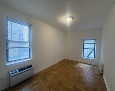 191 East 76th Street - Photo Thumbnail 3