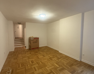 191 East 76th Street - Photo Thumbnail 1