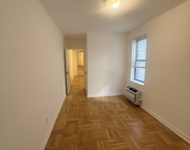 191 East 76th Street - Photo Thumbnail 5