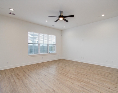 6420 Highland Pine Lane - Photo Thumbnail 16
