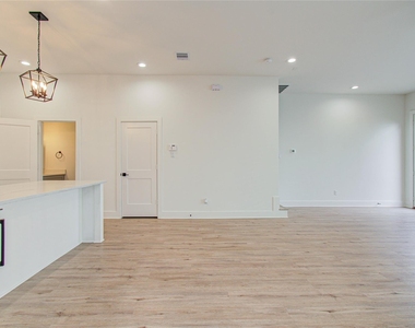 6420 Highland Pine Lane - Photo Thumbnail 3