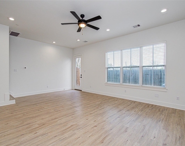 6420 Highland Pine Lane - Photo Thumbnail 6