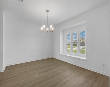 10602 Burgundy Berry Way - Photo Thumbnail 13
