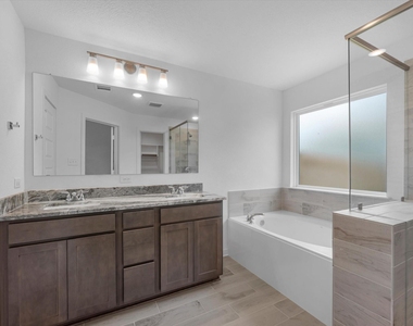 10602 Burgundy Berry Way - Photo Thumbnail 17