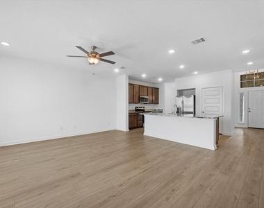 10602 Burgundy Berry Way - Photo Thumbnail 7