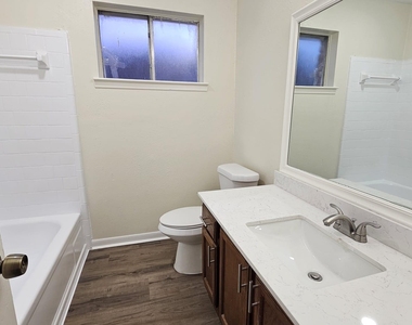 10303 Old Towne Lane - Photo Thumbnail 12