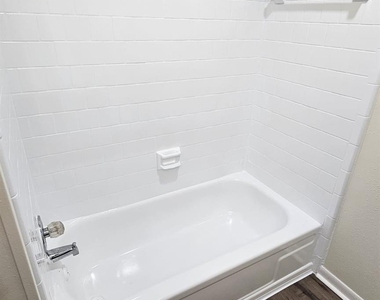 10303 Old Towne Lane - Photo Thumbnail 11