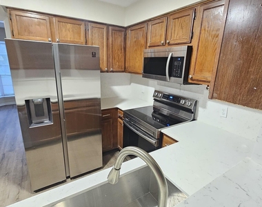 10303 Old Towne Lane - Photo Thumbnail 9