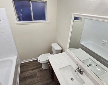 10303 Old Towne Lane - Photo Thumbnail 13