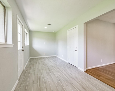 9631 Bundy Lane - Photo Thumbnail 9