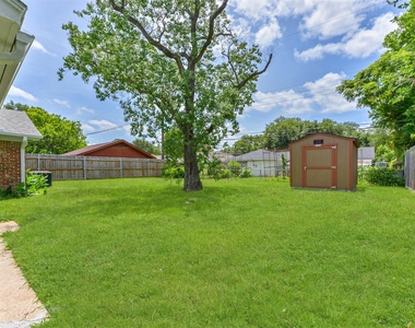 9631 Bundy Lane - Photo Thumbnail 32