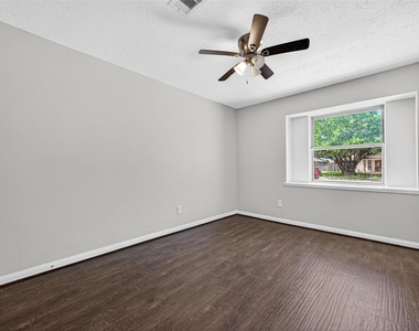 21043 Northern Colony Ct - Photo Thumbnail 18