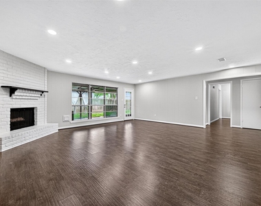 21043 Northern Colony Ct - Photo Thumbnail 7