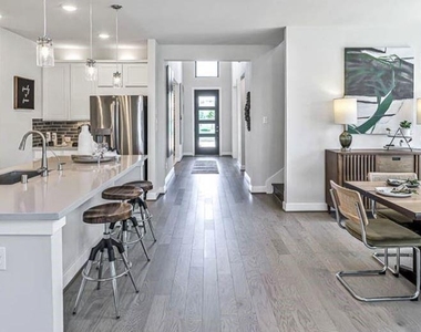 21931 Wycombe Terrace Way - Photo Thumbnail 9