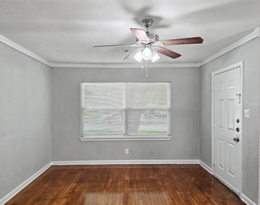 1223 Shawnee Street - Photo Thumbnail 5
