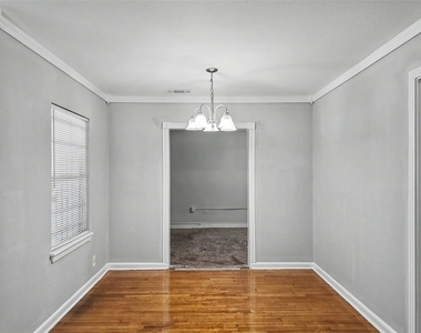 1223 Shawnee Street - Photo Thumbnail 6