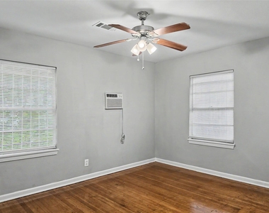 1223 Shawnee Street - Photo Thumbnail 13