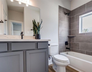 13131 Perennial Springs Drive - Photo Thumbnail 12