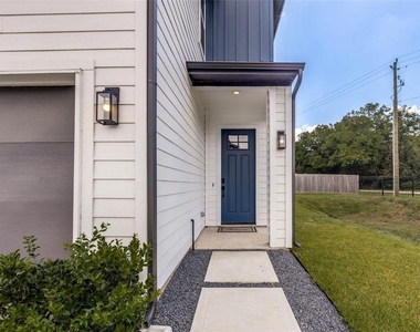 13131 Perennial Springs Drive - Photo Thumbnail 1