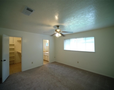 12403 Bexley Drive - Photo Thumbnail 11