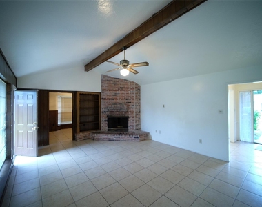 12403 Bexley Drive - Photo Thumbnail 4