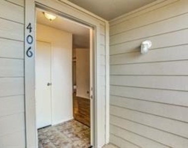 10615 Briar Forest Drive - Photo Thumbnail 4