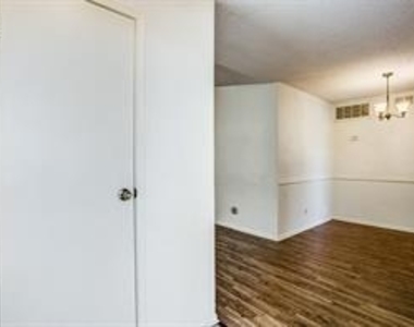10615 Briar Forest Drive - Photo Thumbnail 6
