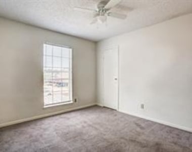 10615 Briar Forest Drive - Photo Thumbnail 14