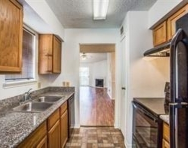 10615 Briar Forest Drive - Photo Thumbnail 13