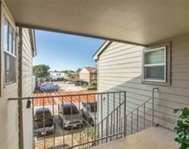 10615 Briar Forest Drive - Photo Thumbnail 5
