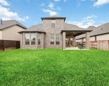 24711 Hibiscus Garden Way - Photo Thumbnail 45