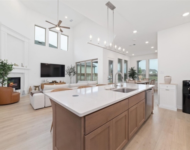 24711 Hibiscus Garden Way - Photo Thumbnail 18