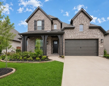 24711 Hibiscus Garden Way - Photo Thumbnail 2