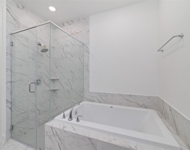 24711 Hibiscus Garden Way - Photo Thumbnail 27