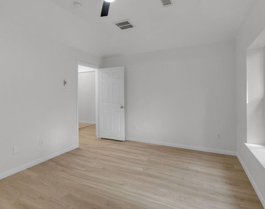 16413 Danika Oak Drive - Photo Thumbnail 19