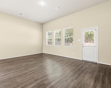 6131 Carpenters Cove Lane - Photo Thumbnail 11