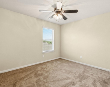 6131 Carpenters Cove Lane - Photo Thumbnail 23