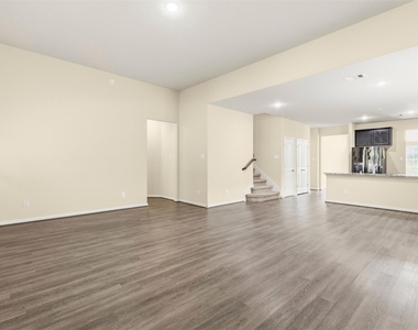 6131 Carpenters Cove Lane - Photo Thumbnail 13