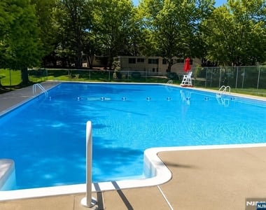 238 Collignon - Photo Thumbnail 12